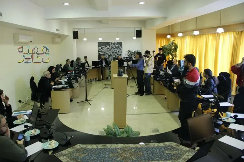 ابراهیم حقیقی در آئین رونمایی از پوستر هفته بزرگداشت تئاتر