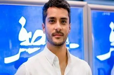 نگاهی به استایل کاملا ایرانی همسر فرانسوی ساعد سهیلی با مانتوی طراحی شده و کفش های چرم قهوه‌ای/ اصیل و باوقار