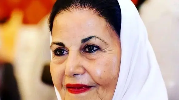 سفر در زمان؛ «پوری بنایی در کنار اسب محبوب اش» در دهه 50؛ امید در جوانی