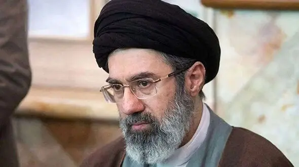 دستور رهبر معظم انقلاب اسلامی به ادامه خدمت منصوبان رهبر شهید بر اساس احکام و تدابیر سابق