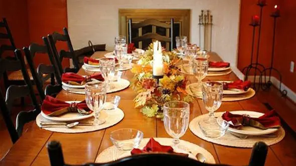 تکنیک های حرفه ای برای چیدن میز شام در نوروز و میهمانی های مهم +عکس