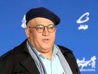 فیلم/بحث نادر سلیمانی و پسرش درباره دغدغه‌های نسل Z / دانشجو مگه قراره باید درآمد داشته باشه ... نباید اسنپ کار کنی.. باید پدر و مادر بندازنتون بیرون؟