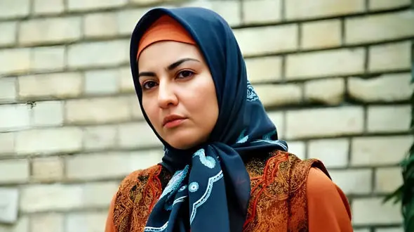 عکس رونمایی از پدر و مادر باکلاس آناهیتا همتی، نرگس سریال خانه به دوش در جشن تولد پدرش 