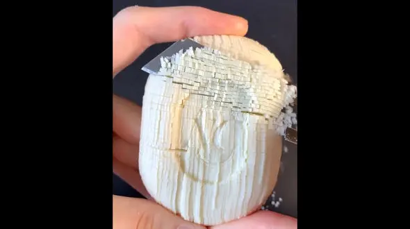 خرد کردن صابون های رنگارنگ / فیلم