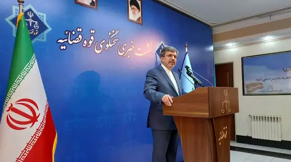 صدا و سیما از مهران مدیری شکایت نکرده است / به 14 بانک در رابطه با تخلف وثیقه وام ازدواج و فرزندآوری تذکر داده شد 