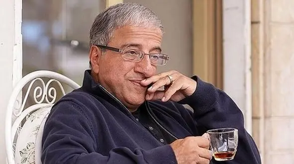 چه خوب گفت علیرضا خمسه: علیرغم فقر و فشار مالی ما ایرانی ها امیدواریم، منِ علیرضا خمسه زیر بار فشار مالی نیشم همیشه بازه!+فیلم