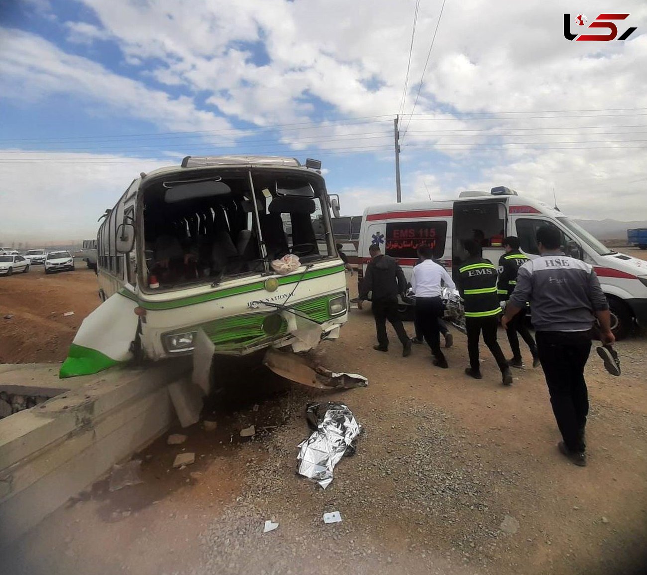 عکس صحنه وحشتناک تصادف اتوبوس سرویس کارکنان + آمار حادثه دیدگان
