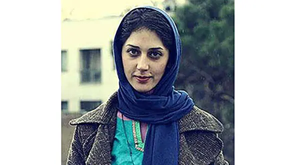 عکس های جدید زر امیر ابراهیمی با لباس شب های فوق زیبا ! / از دستکش های چرم تا لباس پر از یاقوت !