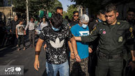 اراذل گردانی در خیابان مرتضوی تهران /  پایان کری‌خوانی ۵ شرور قمه‌کش به 4 مغازه دار + عکس
