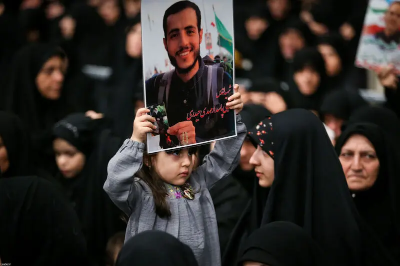 رهبر انقلاب حضرت آیت الله خامنه ای در مراسم بزرگداشت شهدای جنگ تحمیلی اخیر 7-5-1404