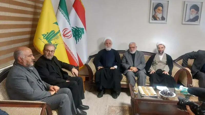 غلامحسین محسنی اژه‌ای در دفتر مرکزی حزب‌الله در تهران برای عرض تسلیت در پی شهادت سید حسن نصرالله حاضر شد