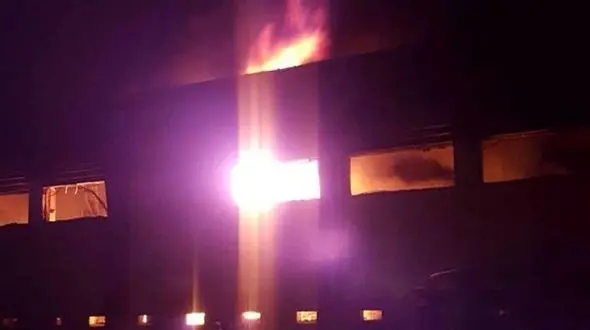 توهین زشت شرکت میهن به آتش‌نشانان / آنها را تفتیش بدنی کردند!+ فیلم