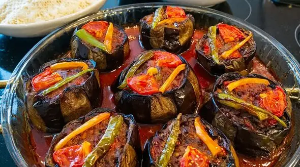 طرز تهیه بقچه بادمجان با گوشت چرخ‌ کرده؛ غذای متفاوت و خوش‌ طعم ترکی