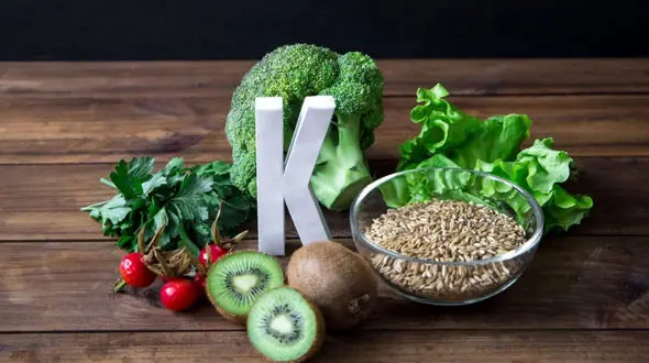 با این ویتامین ها گودی زیر چشم را محو کنید