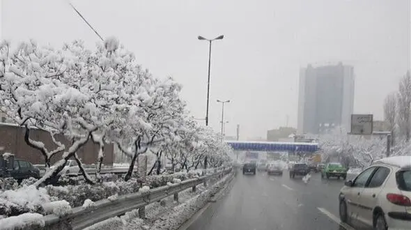 برف و باران دوشنبه به تهران برمی‌گردد 