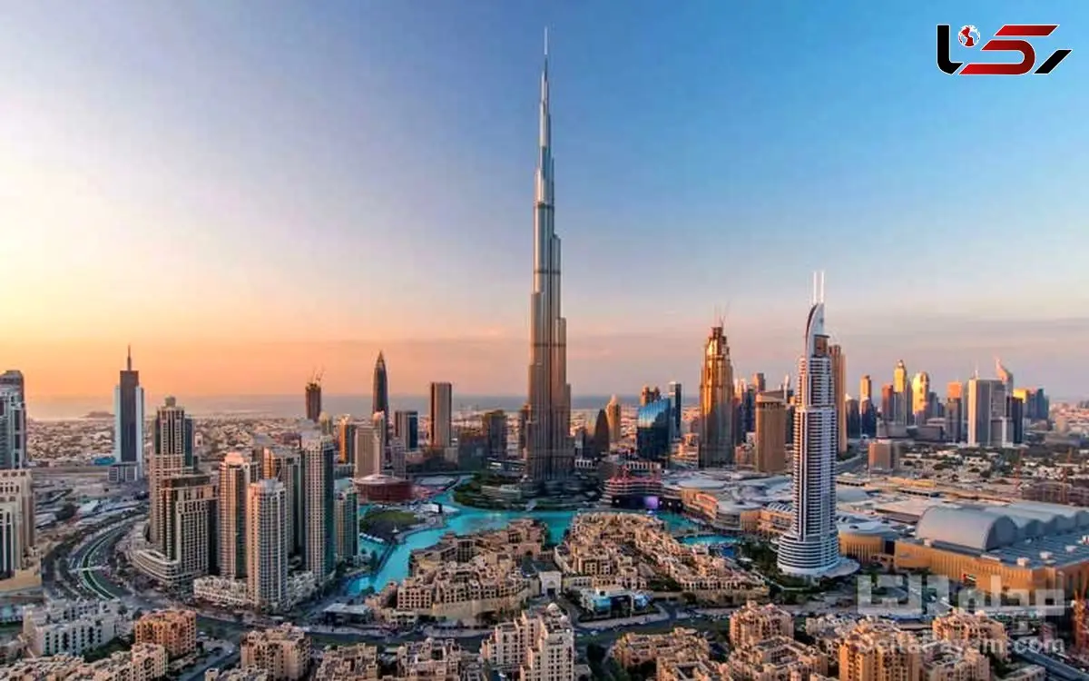 فیلم برخورد دیدنی صاعقه به آسمان خراش برج خلیفه در دبی