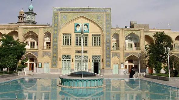 حمله افراد ناشناس به حوزه آیت‌الله یثربی کاشان / نهادهای امنیتی پیگیر دستگیری عاملان