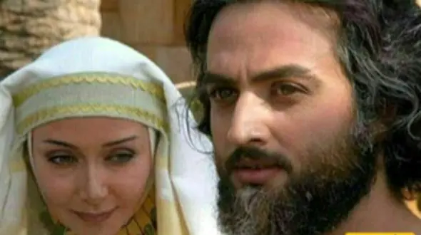 فیلم / مصطفی زمانی یوزارسیف : اشتباه کردم  از دست زلیخا فرار کردم .../ اگر الان باشه در نمیرم .... می ایستم و به صورت زلیخا خیره میشم ...