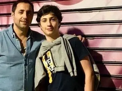 فیلم/ التماس احساسی و پدرانه امیرحسین رستمی، بازیگر سریال اسباب زحمت: اگه عرشیا از نروژ برنگرده من بدبختم