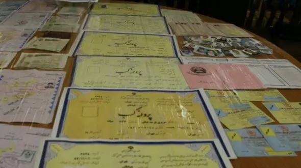 دستگیری ضربتی ۶۵ متهم  با ۲۰ هزار سند تقلبی توسط پلیس آگاهی فراجا