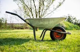 ابتکار یک کارگر ساده / فرغون موتور‌دار شد + فیلم