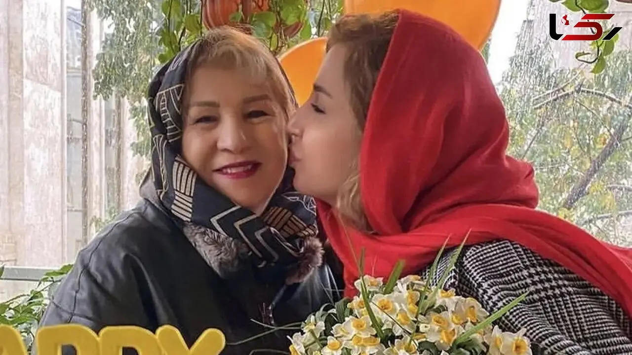 فیلم/ گریه های تلخ شبنم قلی خانی بر سر خاک مادرش دل میلیون ها انسان را به درد آورد/ دلم میخواد بغلت کنم اما با اینهمه خاک چه کنم؟ 