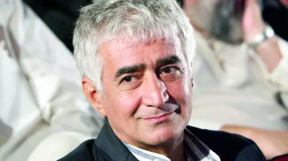 جزئیاتی از خاکسپاری مرحوم کامبوزیا پرتویی