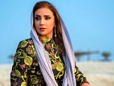 تصاویری از پوشش سنتی و زیبای شبنم قلی خانی در جزیره هرمز /خانم بازیگر از دبی به هرمز در رفتامد!