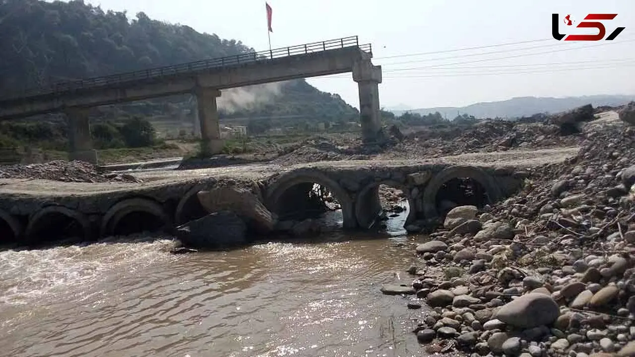 پل مرگ در سوادکوه بلای جان دانش آموزان است+ عکس