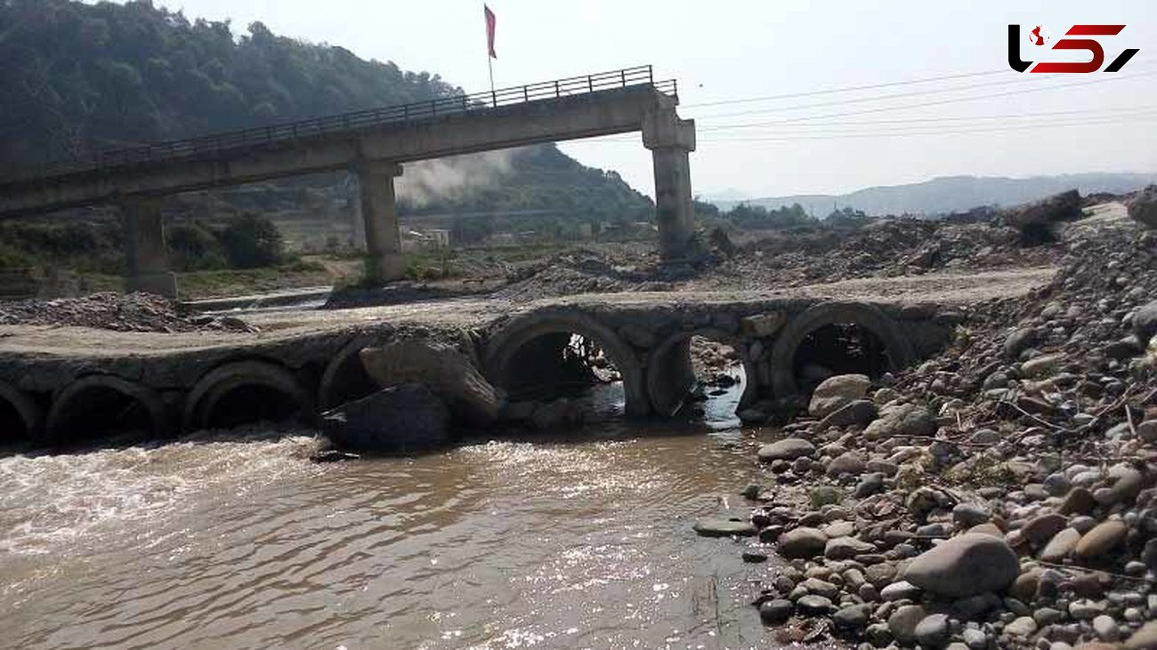 پل مرگ در سوادکوه بلای جان دانش آموزان است+ عکس