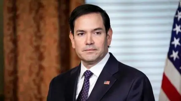 وزیر خارجه آمریکا: ملاقات ترامپ و پوتین در دستور کار است