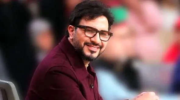 بیوگرافی حامد شاکرنژاد داور محفل و عکس همسرش + مشکل پا و بیماری حامد