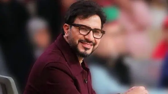 بیوگرافی حامد شاکرنژاد داور محفل و عکس همسرش + مشکل پا و بیماری حامد