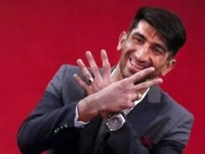 عکس عاشقانه مادام مسیویی به سبک بیرو و اکرم بانو / چه خوش رنگ  باهم سِت کردن