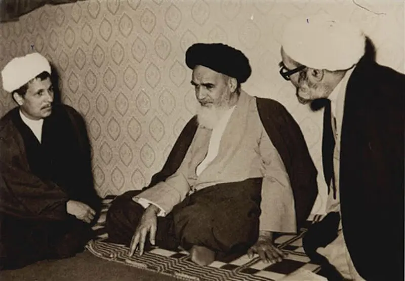 شبی که منتظری عزل شد و به رهبری نرسید 