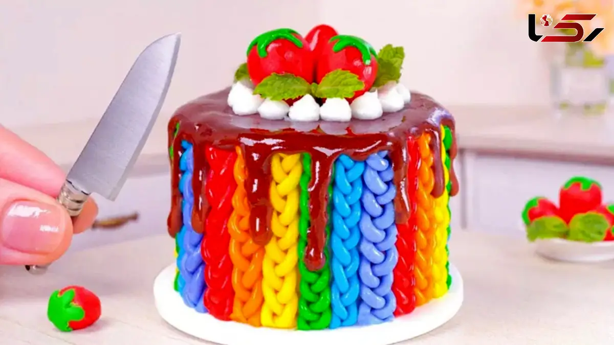 کیک و شیرینی مینیاتوری / تزیین کیک شکلاتی رنگین کمانی  + فیلم