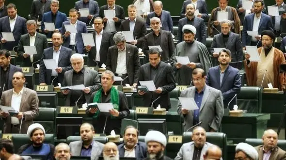 تجدید میثاق منتخبان مجلس دوازدهم با آرمان‌های امام