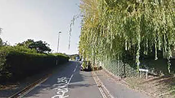 اسیدپاشی مرموز به دختر و پسر جوان در حاشیه پارک + عکس