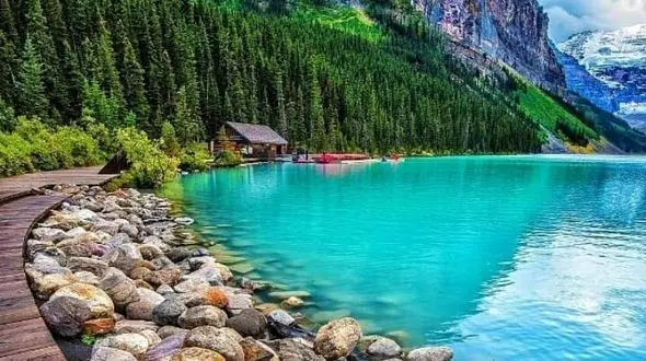 تو هنوز تموم نشدی داستانت ادامه داره حتی اگر فصل سخت آن باشد 