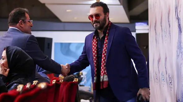 تیپ متفاوت کامبیز دیرباز در جشنواره فیلم فجر 96+ عکس