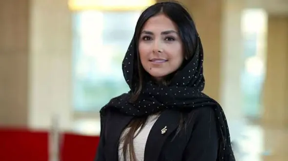  تیپ جذاب و دیدنی هدی زین العابدین / خانم بازیگر موهای سفیدش را به نمایش گذاشت 