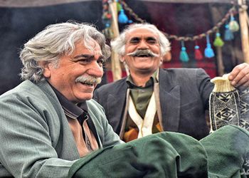 اولین رونمایی از دختر  زیبای  سیروس میمنت، بازیگر نون خ ! / چه دختر جوان و بی آرایشی !