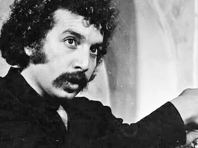 عکس| سفر زمان؛ «بهمن مفید» در مراسم اهدای جوایز فیلم «قیصر»؛ سال 49