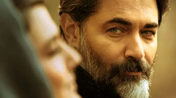 تغییرچهره و استایل پارسا پیروزفر، بهنام سریال درانتهای شب از دهه 70 تا الان/ به جای پیر شدن روز به روز جذابتر شد+عکس