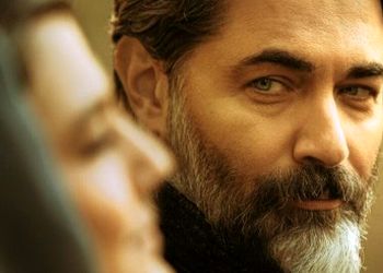 تغییرچهره و استایل پارسا پیروزفر، بهنام سریال درانتهای شب از دهه 70 تا الان/ به جای پیر شدن روز به روز جذابتر شد+عکس