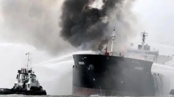 اعزام ۲ یدک‌کش ژاپنی به محل حادثه نفتکش ایرانی