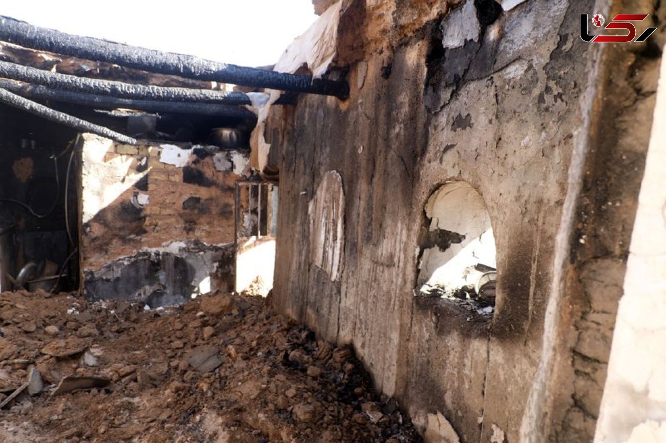 کمبود امکانات اطفاء حریق  یک خانه را در انجیرستان با خاک یکسان کرد + فیلم