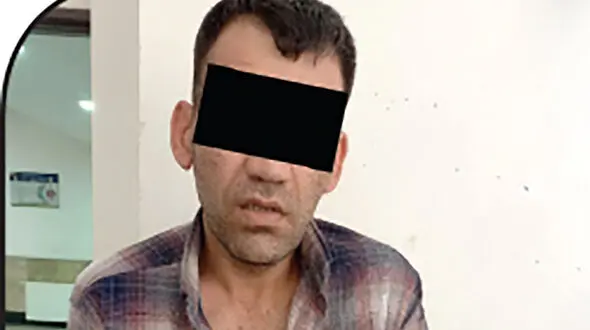 کتک زدن وحشتناک دزد توسط صاحب خودرو + عکس پس از بازداشت