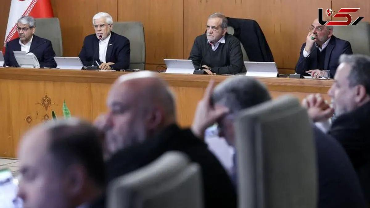 مماشات با دولت بس است / وزرا را استیضاح کنید!