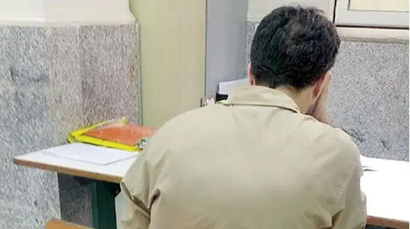 دختران تهرانی از ترس عکس های خصوصی شان تحت سلطه جوان پلید بودند 